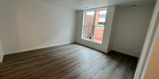 725 W Pratt Gallery 83