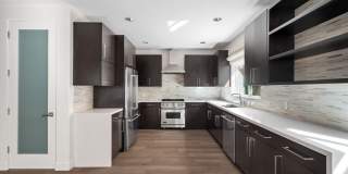 1745 S Barrington Ave Gallery 5