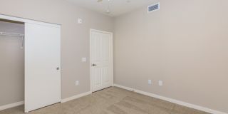 Los Alamitos Luxury Apartments Gallery 26