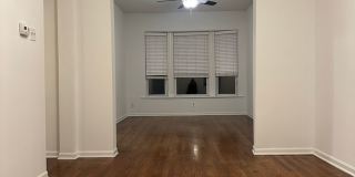 Beautiful 1 Bed Apartment in North Center/ Ravenswood Area Available September 1st Gallery 3