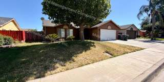 4 Bed/ 2 Bath Available Now! Gallery 4
