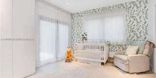 5911 Alton Rd MIAMI BEACH, FL 33140 Gallery 35