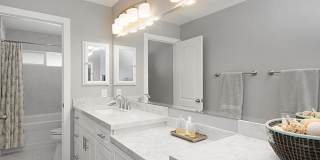 910 N Pacific St Gallery 18