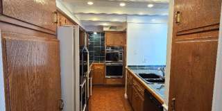 A Fabulous 3 Bedroom Townhome Centrally located. Gallery 18