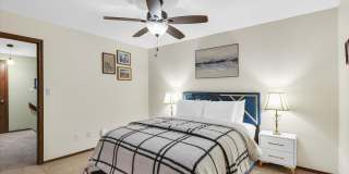 1 Lyndhurst Village Court Gallery 12