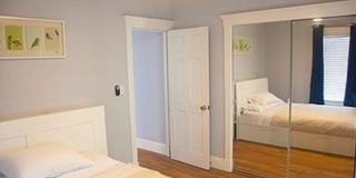 323 Bainbridge St Gallery 2