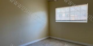 WEST LANCASTER 2BD/1BTH DUPLEX w/ BACKYARD Gallery 16