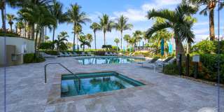 **PARK SHORE BEAUTY WALK TO VENETIAN VILLAGE ** ESPLANADE** NICE AMENITIES ** 2 BEDROOM CONDO ON THE BEACH ** Gallery 50
