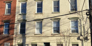 527 WILLOW AVE Gallery 1