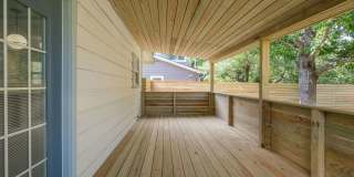 Modernized 3 Bedroom Home Near Mueller ~ Huge Backyard & Deck Gallery 19