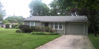 Charming House Across from Veterans park Charming House Across from Veterans park Gallery 1