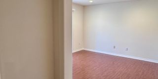 3 bedroom 2 bath condo on Vanowen Gallery 12