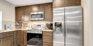 702 Grove Street Gallery 10