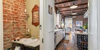 1404 PRYTANIA Street Gallery 35