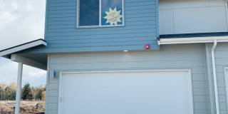 Sunny 3 bdrm, 2.5 bath in Cordata Neighborhood Gallery 1