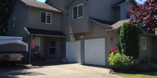 Beautiful 3 Bedroom 2 1/2 Bath Townhome in Tacoma!!! Gallery 1