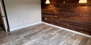 Central Point - Refined Townhouse with Dual Primary Suites Gallery 18