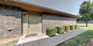 Very Nice and Spacious 3 Bedroom 2 Bath Home in Mustang Schools Gallery 3
