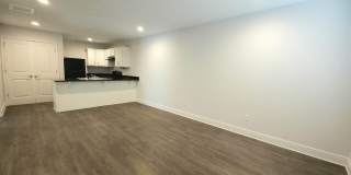 313 N Navy Blvd unit: 1B Gallery 4