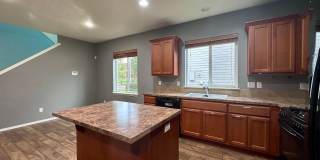 Modern updated 5 BD / 3 BA with Double Car Garage in Oregon City! Modern updated 5 BD / 3 BA with Double Car Garage in Oregon City! Gallery 18