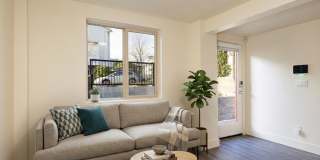 Newly Remodeled 3BR w/ In-Unit W/D, Private Entry & Designer Finishes – Pet Friendly! Gallery 41