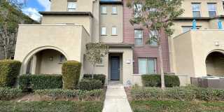 Beautiful Multi-Level 2-Bedroom Condo in Victoria Gardens HOA! Gallery 1
