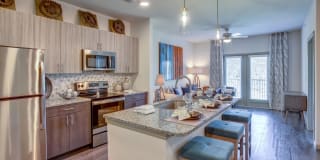 Williamson at the Overlook Gallery 17