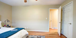 Courtyard Apartments Gallery 16