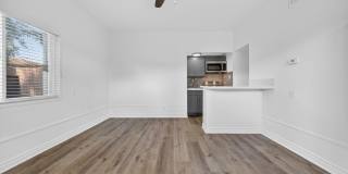 1600 W. 5th St. Gallery 9