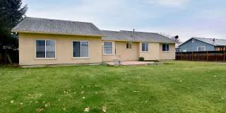 3BD Home on an Oversized Lot with a Standalone SHOP!! Gallery 34