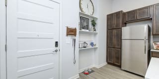 Pullman Pointe Gallery 28