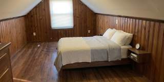 Spacious 3-bedroom, 1 bathroom Brick Home in Schulze Gallery 7