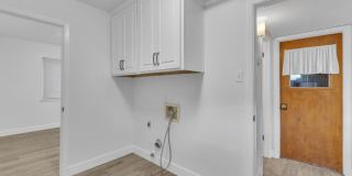 Come to check this beautiful house 4 bedrooms, possible 5th bed and 3 baths. Gallery 18