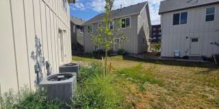 New build 3-Bedroom Townhomes Available Gallery 24