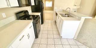 Comfortable single-story 3BD/2BA home with pool & spa in a guard-gated community Gallery 8