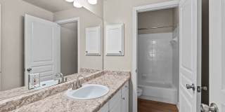 Westshore Colony Apartments Gallery 31