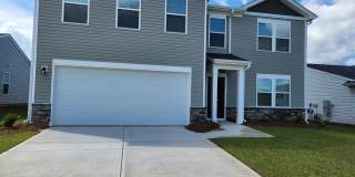 Beautiful 4 Bedroom 2.5 Bath with office space Gallery 1