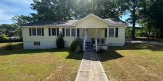 110 Martin St, Lincolnton, GA - 4 bedroom/1 bath rental - $1600 + utilities per month Gallery 1