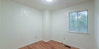 CHARMING NW 3/2 w/ Den, 2 Car Garage, Deck, Fenced Yard, & Wood Floors! $1695/month Avail NOW! Gallery 29