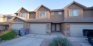 Remodeled 3 Bed / 2.5 Bath Townhome in Great Location Gallery 1