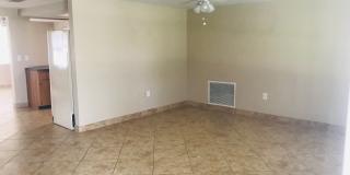 Beautiful 2 bedroom / 2 bath available now! Gallery 5