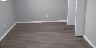 Nice 3BR/1BA house with Appliances Gallery 8