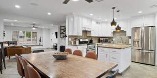 8336 E SELLS Drive Gallery 1