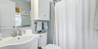 235 10TH AVENUE NE Gallery 30