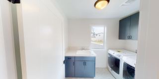 *Contemporary Home, Stylish Luxury, Central Air, Pet Friendly, Fenced Yard Gallery 13