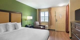 Newport News - Oyster Point Gallery 10