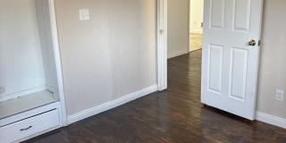 394 Warren Avenue Gallery 10