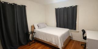 FULLY Furnished Plaza Condo Gallery 13