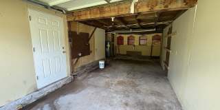 523 E Harrison Gallery 17