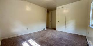 Beautiful 3-Bedroom Duplex in Castle Shannon! Back Yard, Central A/C & More! Call Today! Gallery 10